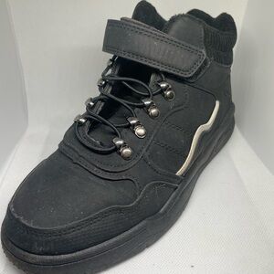 Tommy Bahama Kids Black High-Top Sneakers size 5 Boys